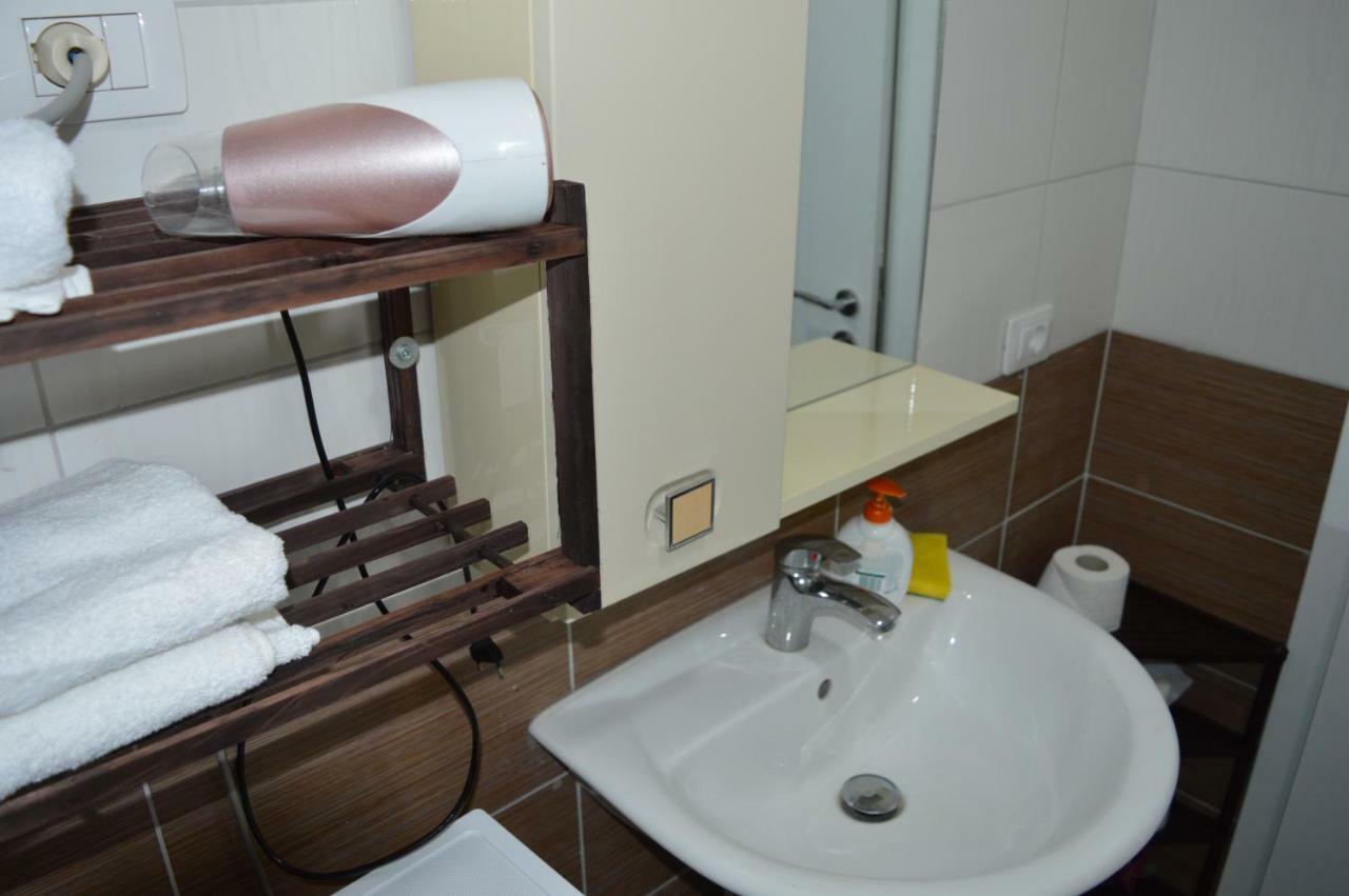 Apartment Bllaca Shengjin Bagian luar foto
